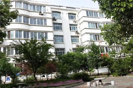 龙都东升龙华园C区3室1厅1卫68万100m2出售